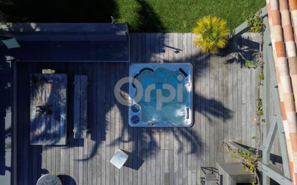 Maison à vendre    6 pièces •  Sainte-Marie-de-Ré