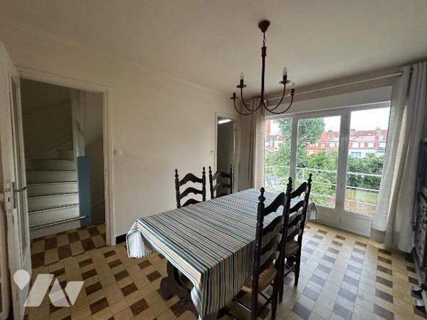 À vendre - Maison mitoyenne de type bel étage de 95.54 m² située à Rosendaël, dans un secteur r...