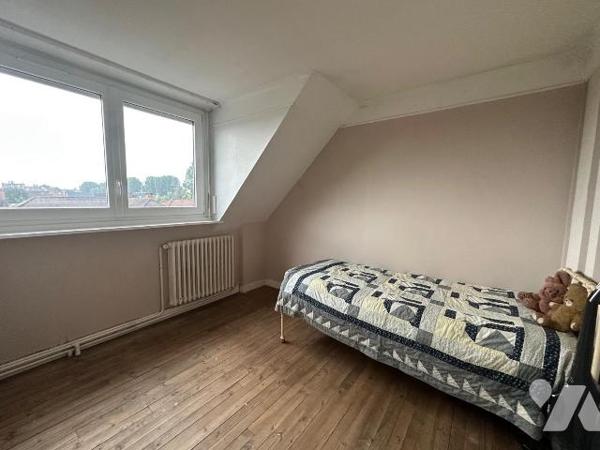 À vendre - Maison mitoyenne de type bel étage de 95.54 m² située à Rosendaël, dans un secteur r...