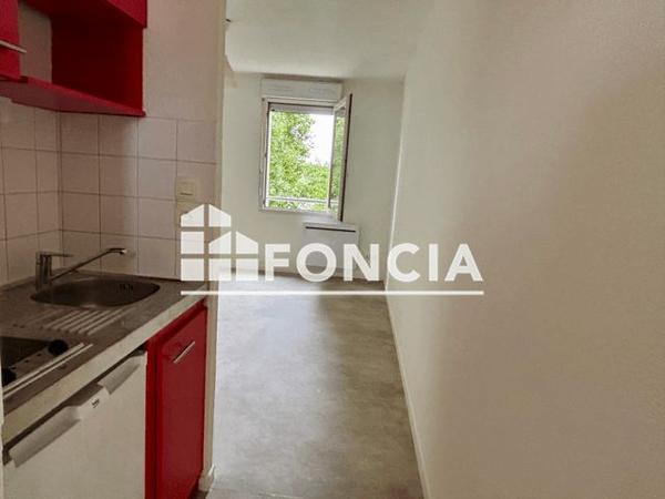 Location Studio 20.5 m² - 5 RUE DE GALUCHET Niort 79000