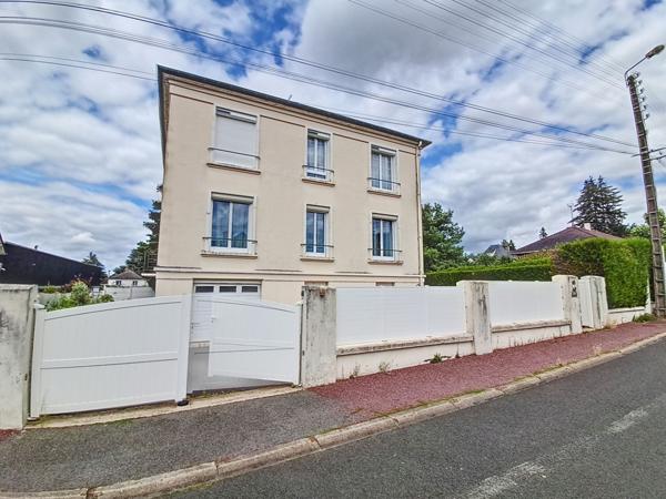 Vente Maison180 m² - 7 Pièces - AMILLY (45200)