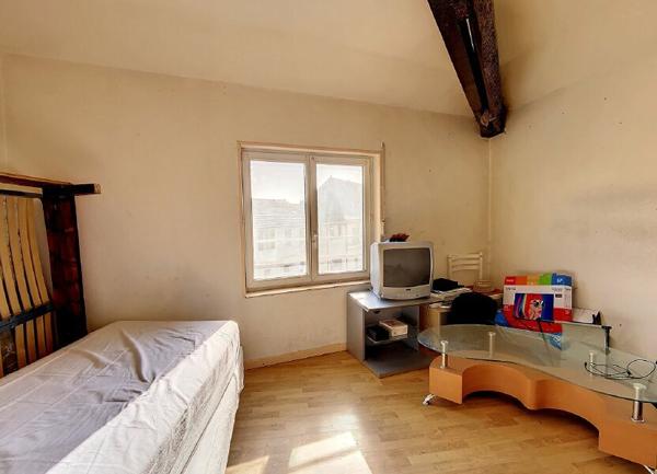 Immeuble à vendre    4 pièces •  Joinville