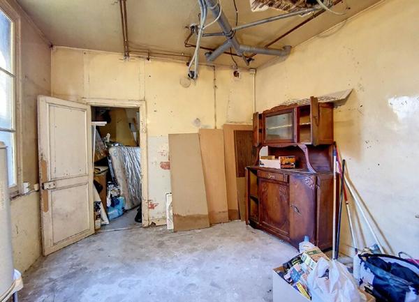 Immeuble à vendre    4 pièces •  Joinville