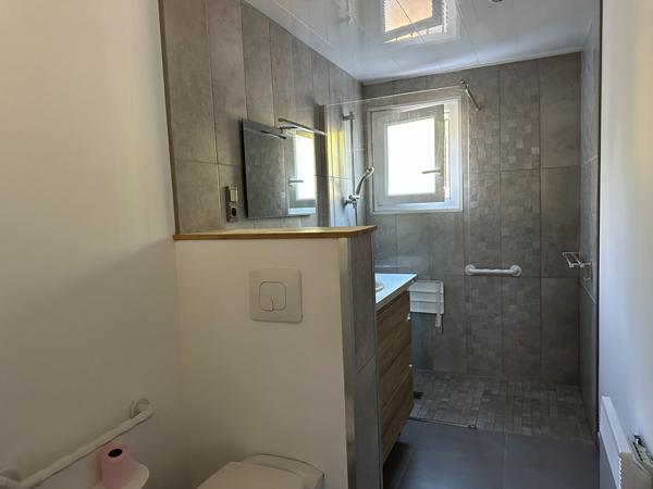 ROCHEFORT - BELLE MAISON FAMILIALE DE 167 M² - 5 CHAMBRES, DEUX GARAGES , FORT POTENTIEL !