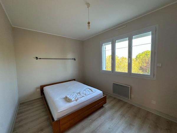 ROCHEFORT - BELLE MAISON FAMILIALE DE 167 M² - 5 CHAMBRES, DEUX GARAGES , FORT POTENTIEL !