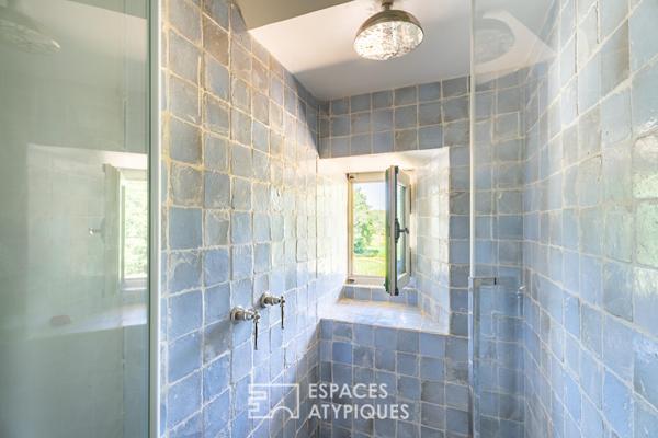 Propriété au charme intemporel avec piscine, étang et dépendance