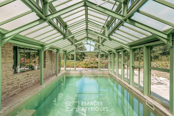 Propriété au charme intemporel avec piscine, étang et dépendance