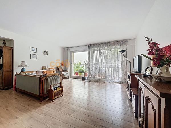 Vente Appartement87 m² - 5 Pièces - SAINT MAUR DES FOSSES (94100)