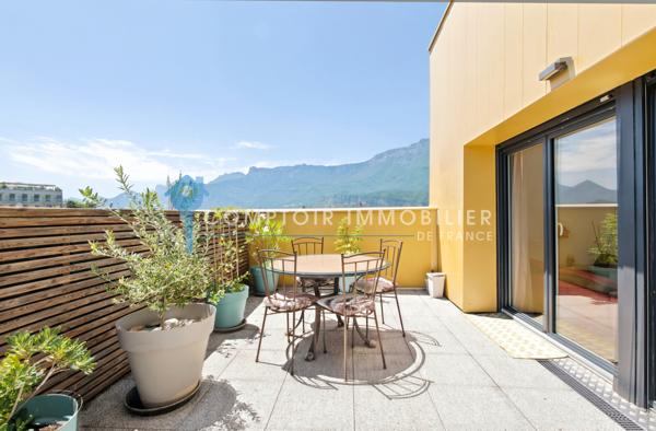 Appartement
                                                                                                                                                                                                                                                                                                                        3 pièce(s)                                                                                                                                                                                                          2 chambre(s)                                                                                                                                                                                                          64  m²