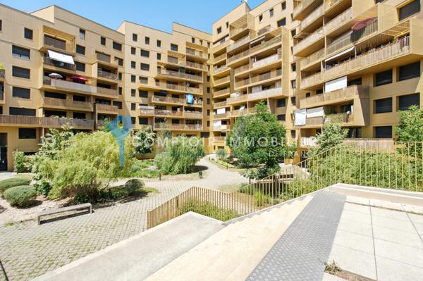 Appartement
                                                                                                                                                                                                                                                                                                                        3 pièce(s)                                                                                                                                                                                                          2 chambre(s)                                                                                                                                                                                                          64  m²