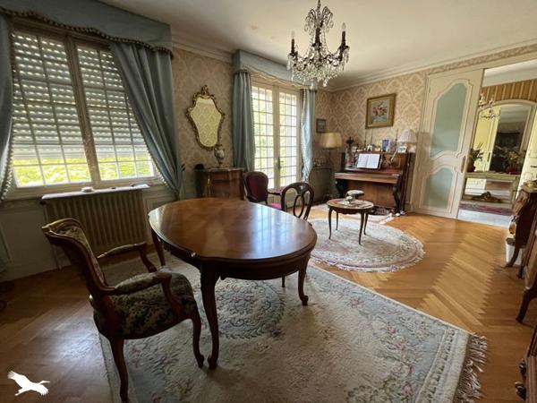 Maison à vendre 1 042 000 € Treillières 8 p 176 m² DPE F
