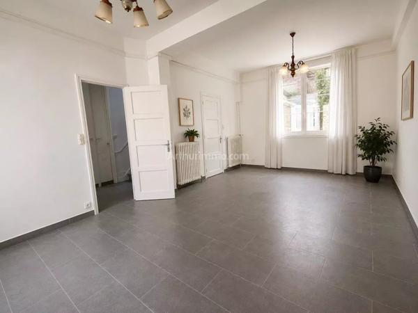 Vente                                                      Maison de ville
                        
                     4 pièces                      95 m2                     à Gournay-en-Bray