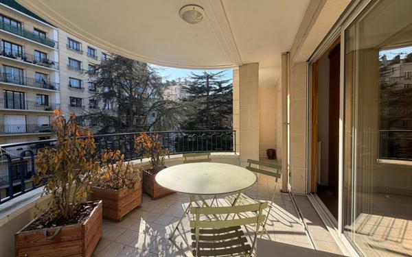 Appartement à louer    2 pièces • 50,72 m2 Vincennes