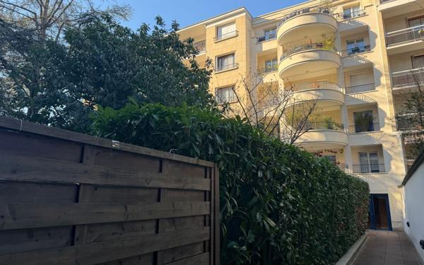 Appartement à louer    2 pièces • 50,72 m2 Vincennes