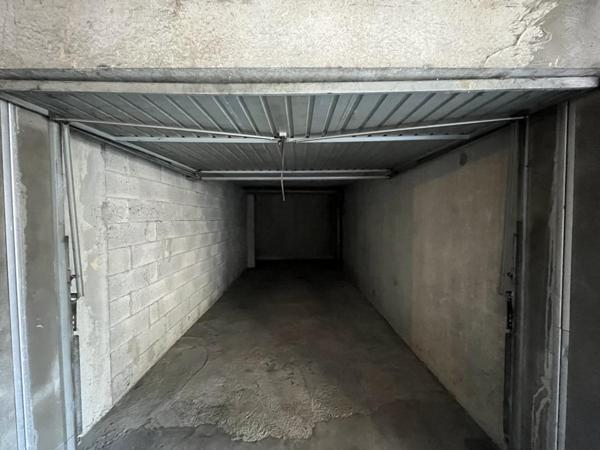 GARAGE A LOUER - PROCHE BD DE BELLEVUE