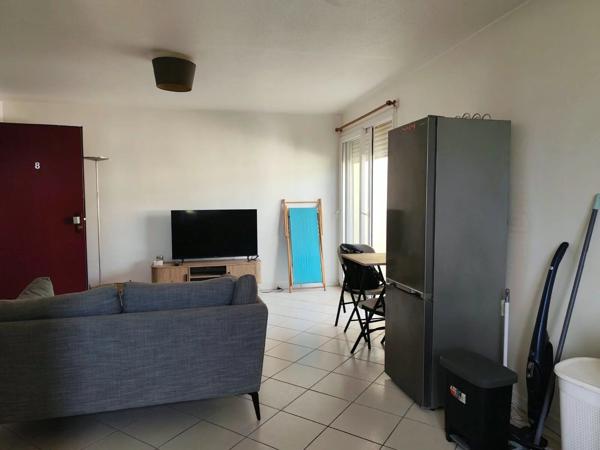 Location                                                      Appartement
                        
                     2 pièces                      42 m2                     à Le Lamentin
