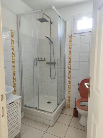 Location                                                      Appartement
                        
                     2 pièces                      42 m2                     à Le Lamentin