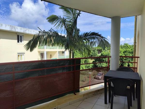 Location                                                      Appartement
                        
                     2 pièces                      42 m2                     à Le Lamentin