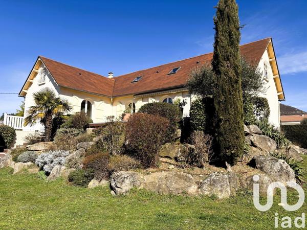 Maison 9 pièces de 183 m² à Millau (12100)