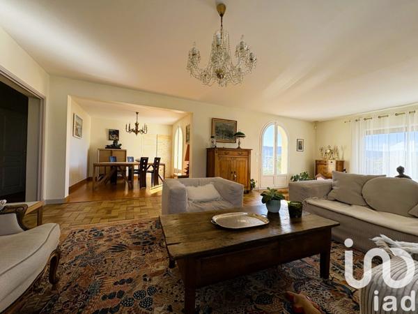 Maison 9 pièces de 183 m² à Millau (12100)