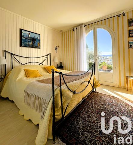 Maison 9 pièces de 183 m² à Millau (12100)