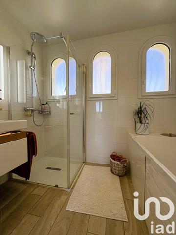 Maison 9 pièces de 183 m² à Millau (12100)