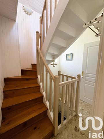 Maison 9 pièces de 183 m² à Millau (12100)