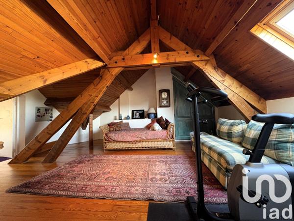 Maison 9 pièces de 183 m² à Millau (12100)