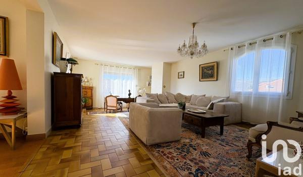 Maison 9 pièces de 183 m² à Millau (12100)