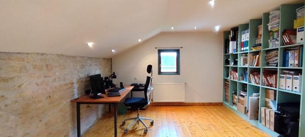 Maison (et studio indépendant à rénover) Neuville De Poitou 5 pièce(s) 188 m2