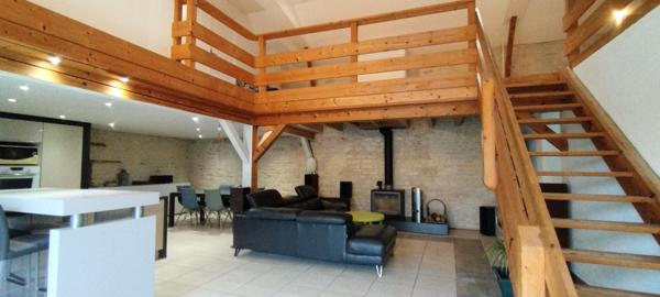 Maison (et studio indépendant à rénover) Neuville De Poitou 5 pièce(s) 188 m2