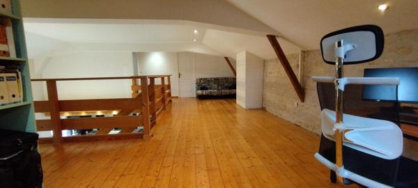 Maison (et studio indépendant à rénover) Neuville De Poitou 5 pièce(s) 188 m2