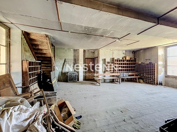 Maison Pussay 6 pièce(s) 208.12 m2 + Garage