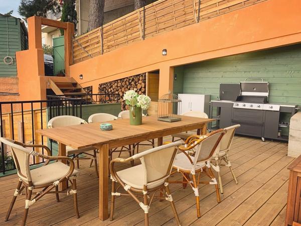 Coup de cœur absolu — Bien d'exception sur colline, vue panoramique 448 000 €