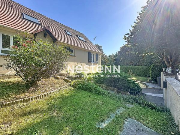 Maison coup de coeur Le Thillay 6 pièces / 4 chambres de 140 m2 avec piscine