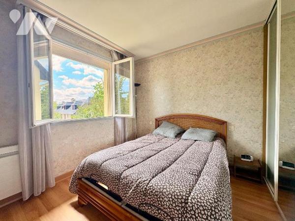 NOUVEAUTÉ ÉTUDE TRENTE-CINQ NOTAIRES

Située au coeur de la commune de Noyal-Châtillon-sur-Se...