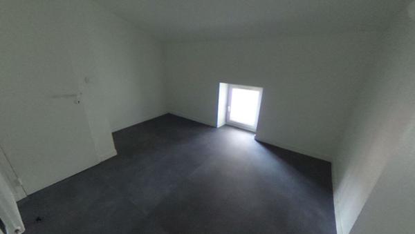 Appartement dernier étage traversant