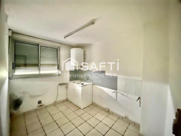 Immeuble Cage d'Escalier de 6 logements, 6 cave et 6 garages