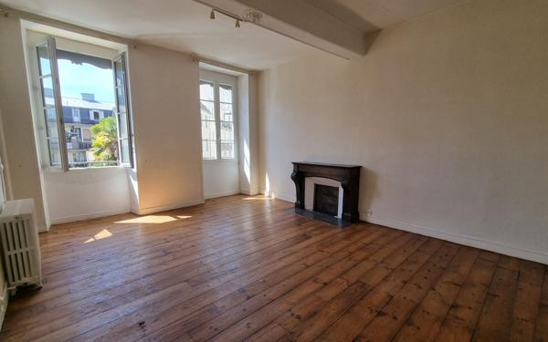 Appartement à vendre    5 pièces •  Pau