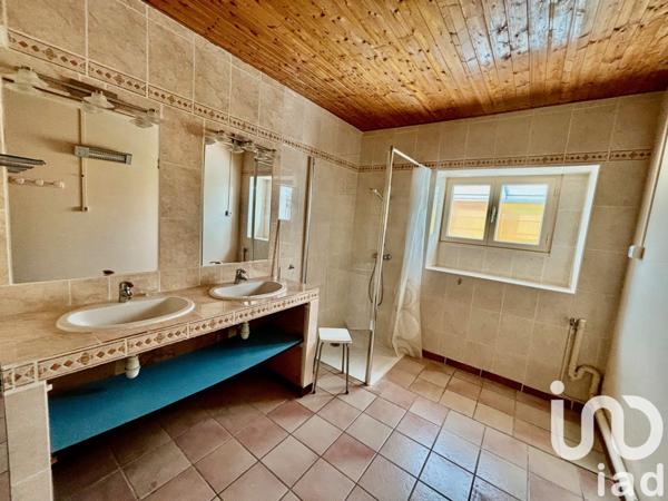 Maison de village 5 pièces de 136 m² à Beaujeu-Saint-Vallier-Pierrejux-et-Quitteur (70100)