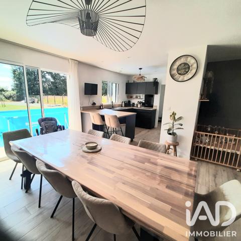 Maison à vendre 5 pièces 111 m² Carhaix-Plouguer