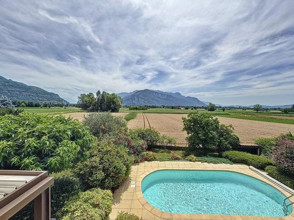 Belle demeure avec piscine, vue Vercors, au calme absolu sur les hauteurs