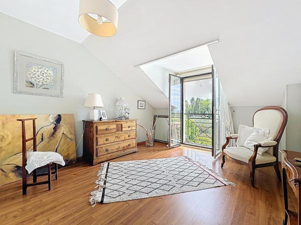 Belle demeure avec piscine, vue Vercors, au calme absolu sur les hauteurs