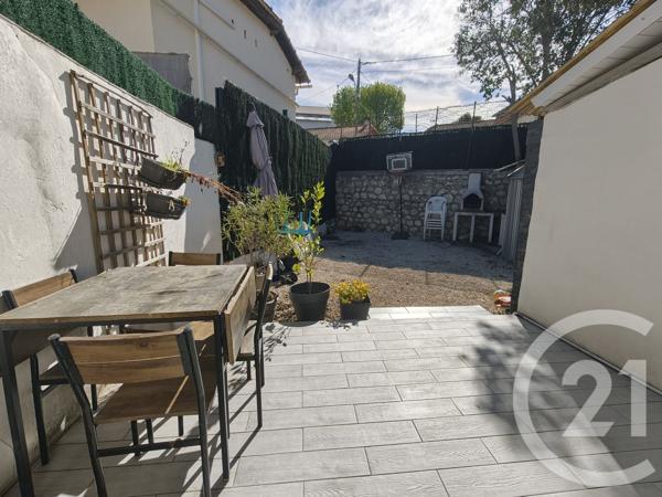 Maison à vendre  5 pièces - 114,53 m 2   MARSEILLE  - 13015