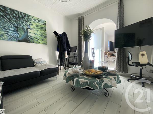 Maison à vendre  5 pièces - 114,53 m 2   MARSEILLE  - 13015