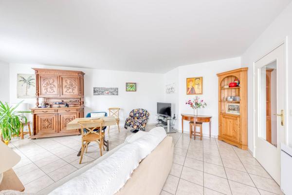 Appartement 3 pièces de 68 m² avec terrasse de 10m², parking !