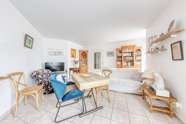 Appartement 3 pièces de 68 m² avec terrasse de 10m², parking !