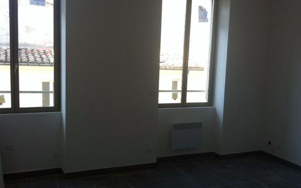 Appartement à louer    1 pièce •  Nîmes