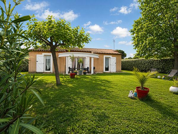 Villa plain-pied 5 pièces avec 4 chambres garage et terrain de 650 m² secteur résidentiel proche commodités