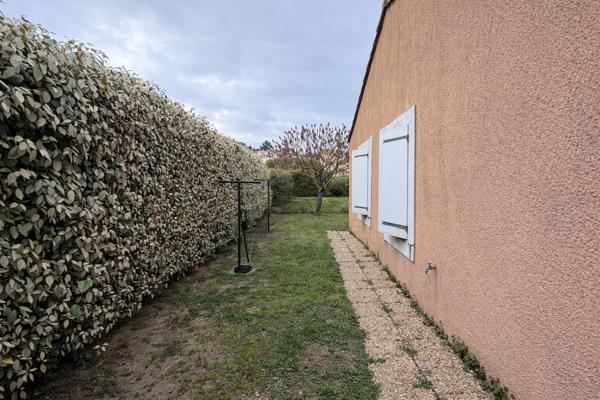 Villa plain-pied 5 pièces avec 4 chambres garage et terrain de 650 m² secteur résidentiel proche commodités